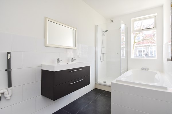 Medium property photo - Allard Piersonlaan 80, 2522 MR Den Haag